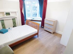 Bedroom- click for photo gallery